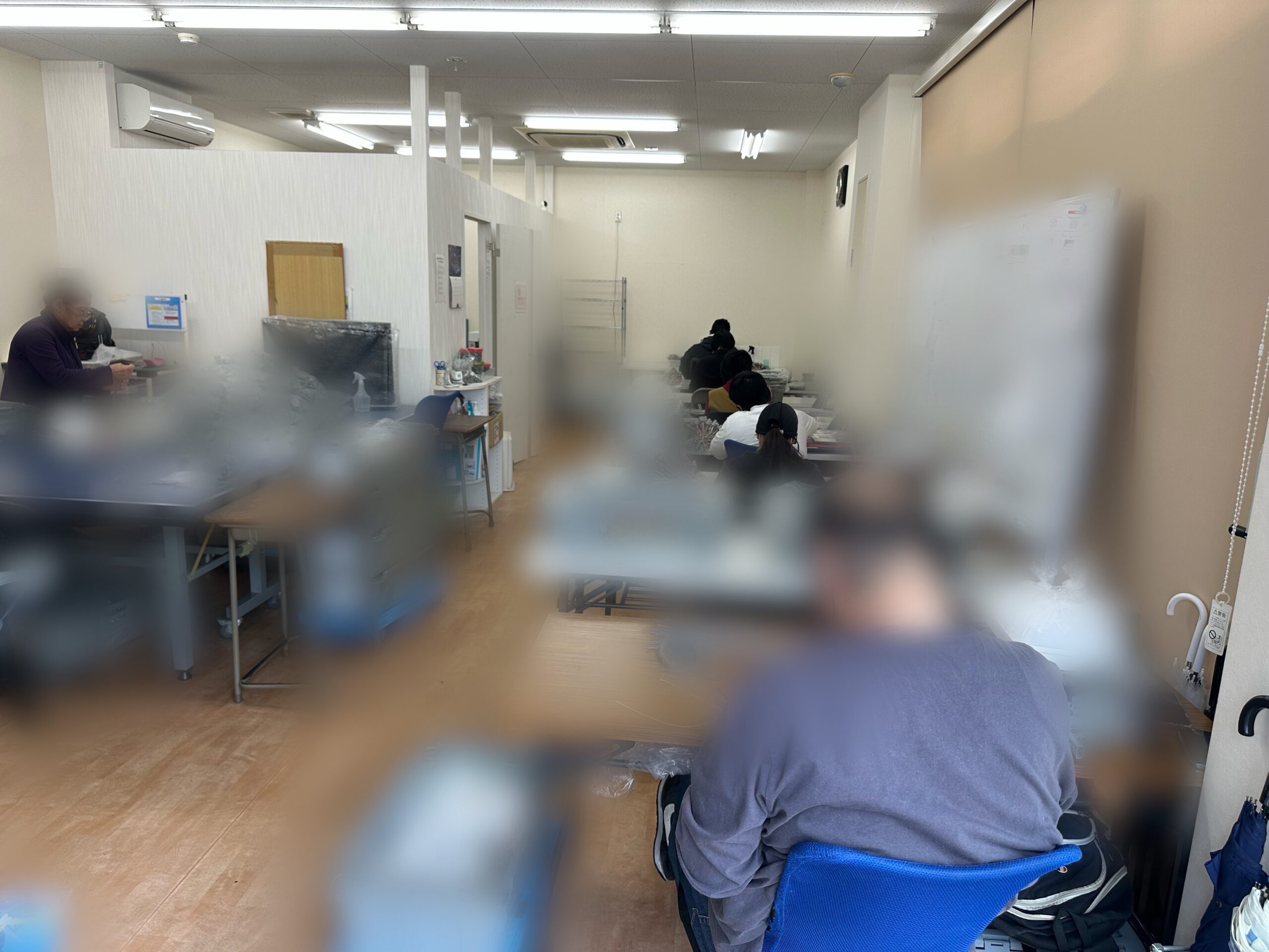 事業所内の仕事の様子1